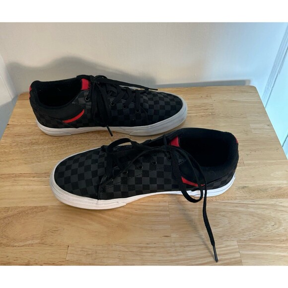 Vans Seldan Checkerboard Pattern Black/Red Skate Shoes Youth Size 7 Gently Used - Picture 3 of 6